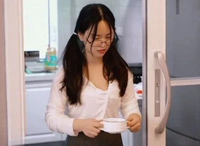 Cô em bị cha dượng xâm hại